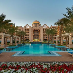 Globalstay At Palm Jumeirah Beachfront Paradise With Pool And Gym Apartment Dubai