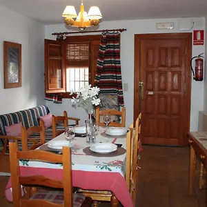 https://apartamentos-rurales-rosendo-el-romero.es-andalucia.com