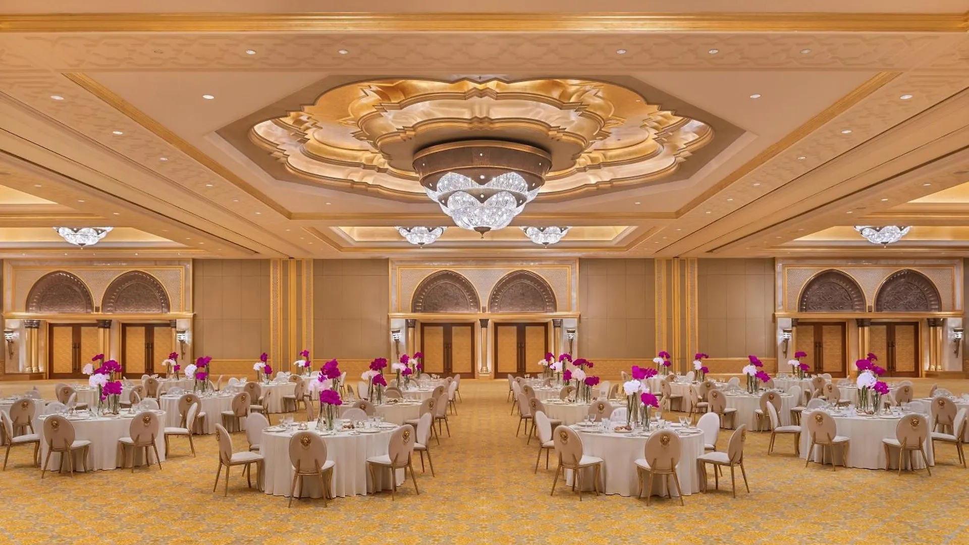 فندق قصر الإمارات أبو ظبي 5*,